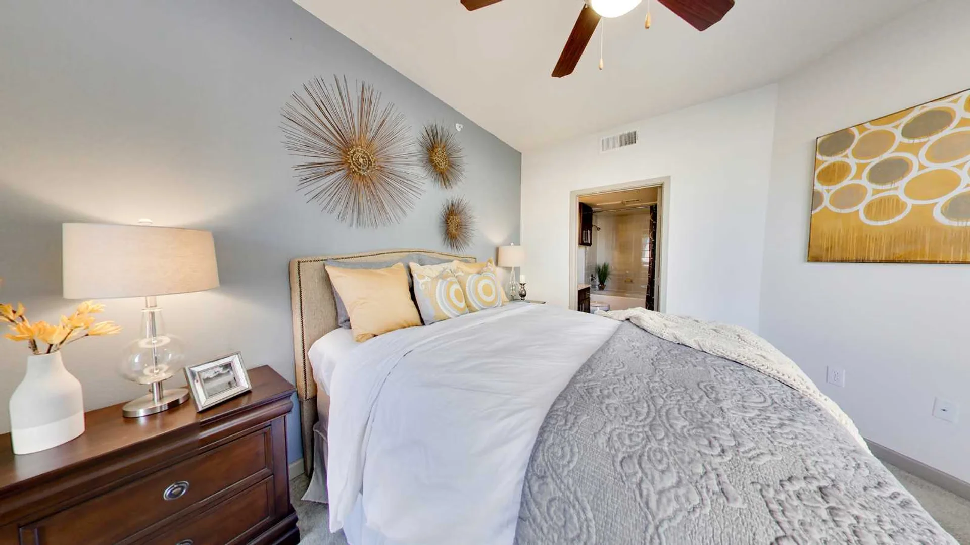 Modern student studio with complete amenities in 