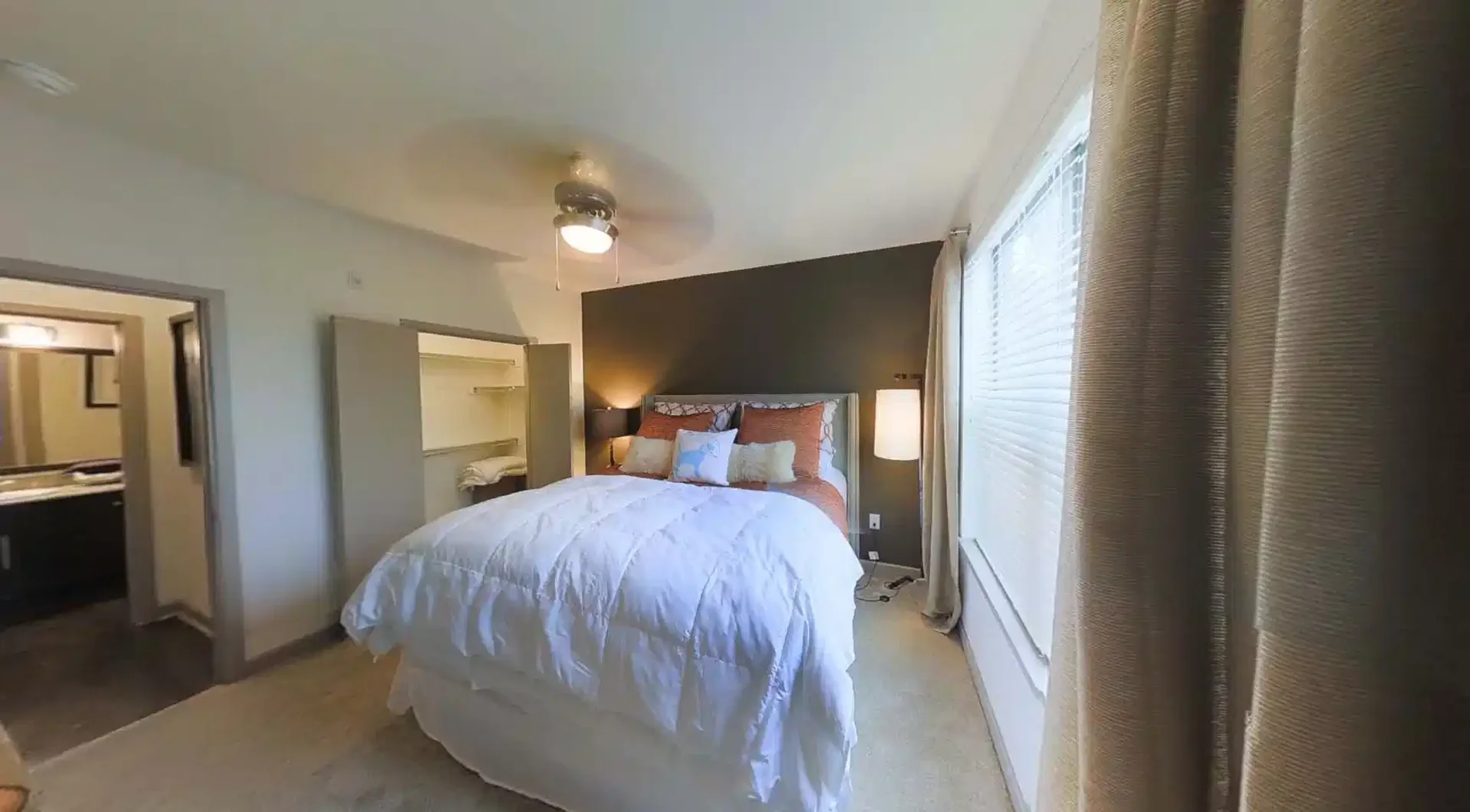 Modern student studio with complete amenities in 