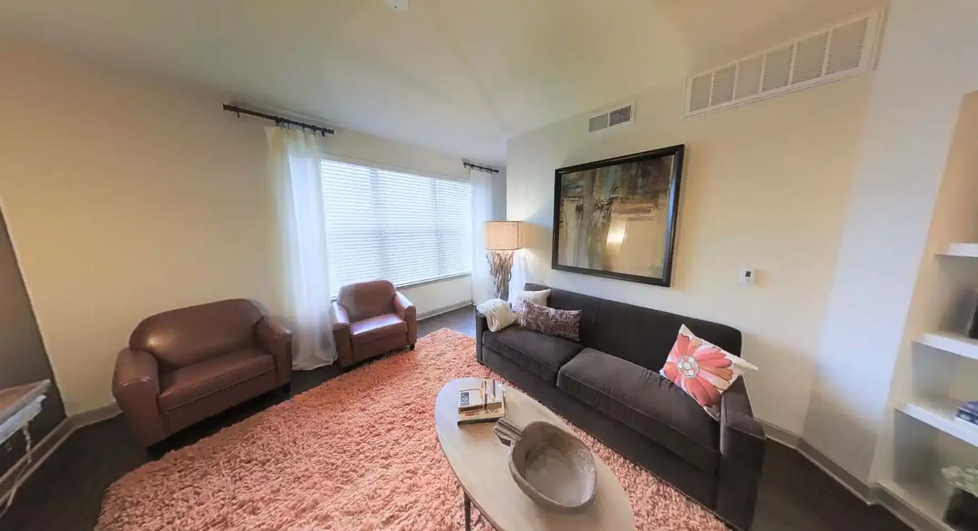 Self-contained studio for students in central 