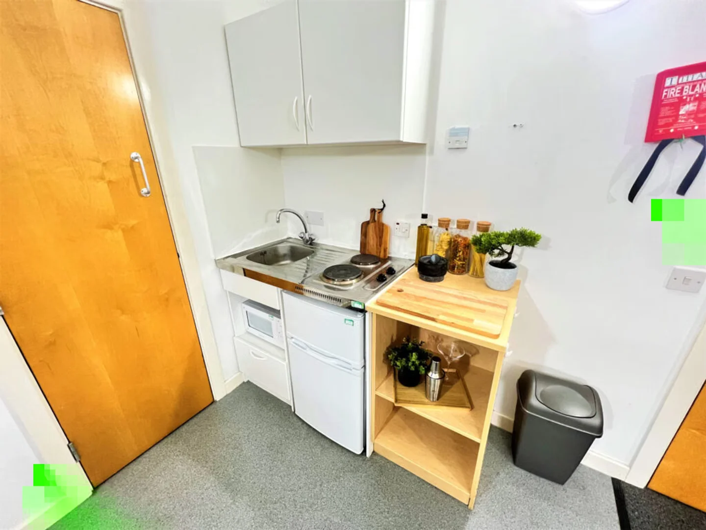 Compact studio apartment ideal for students in 