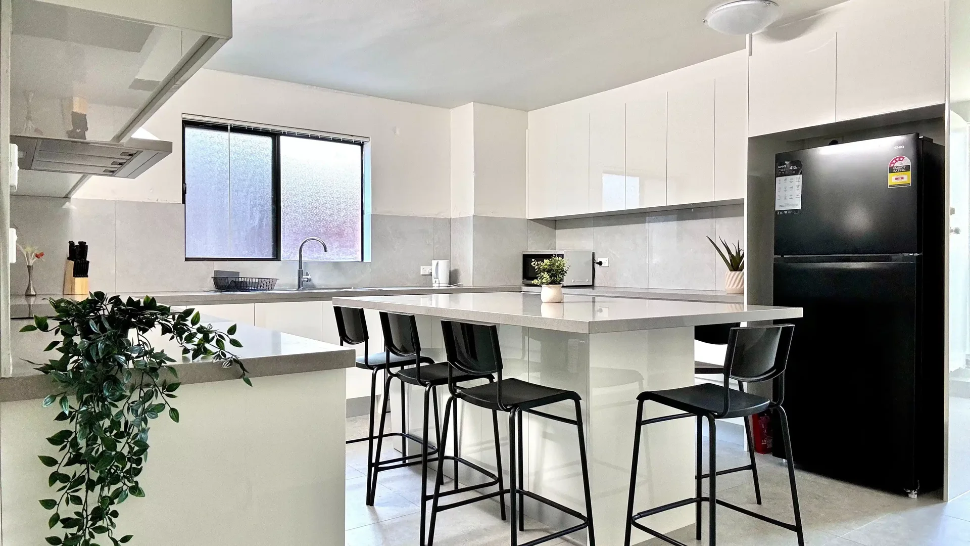 Bright and airy student room with easy university access in