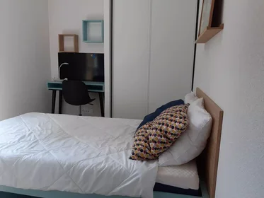 Private room at Rue du Cap Horn, image 1 of 10