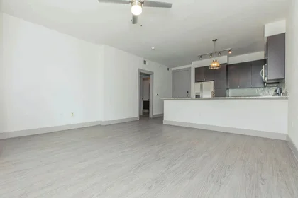 Stanza privata in Douglas Avenue, immagine 12 di 49