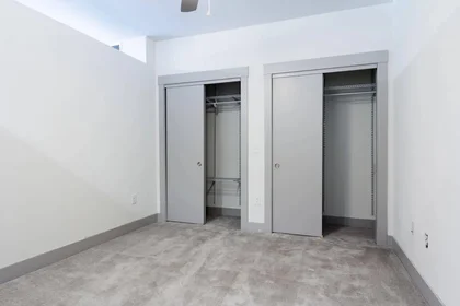 Stanza privata in Douglas Avenue, immagine 30 di 49