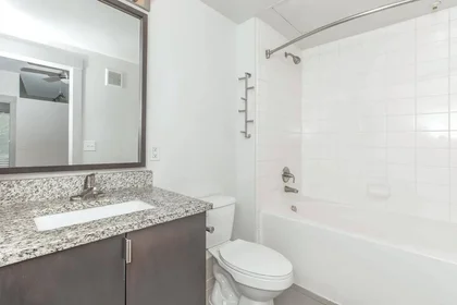 Stanza privata in Douglas Avenue, immagine 9 di 49