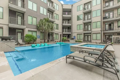 Stanza privata in Douglas Avenue, immagine 34 di 49