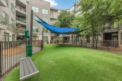 Stanza privata in Douglas Avenue, immagine 44 di 49