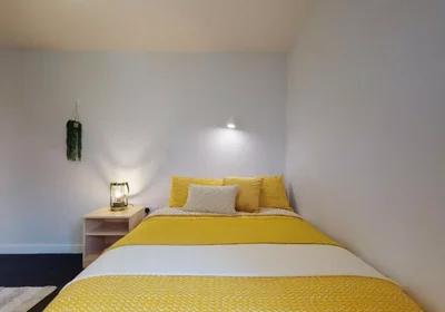 Quarto privado em Ruston Way, imagem 1 de 10