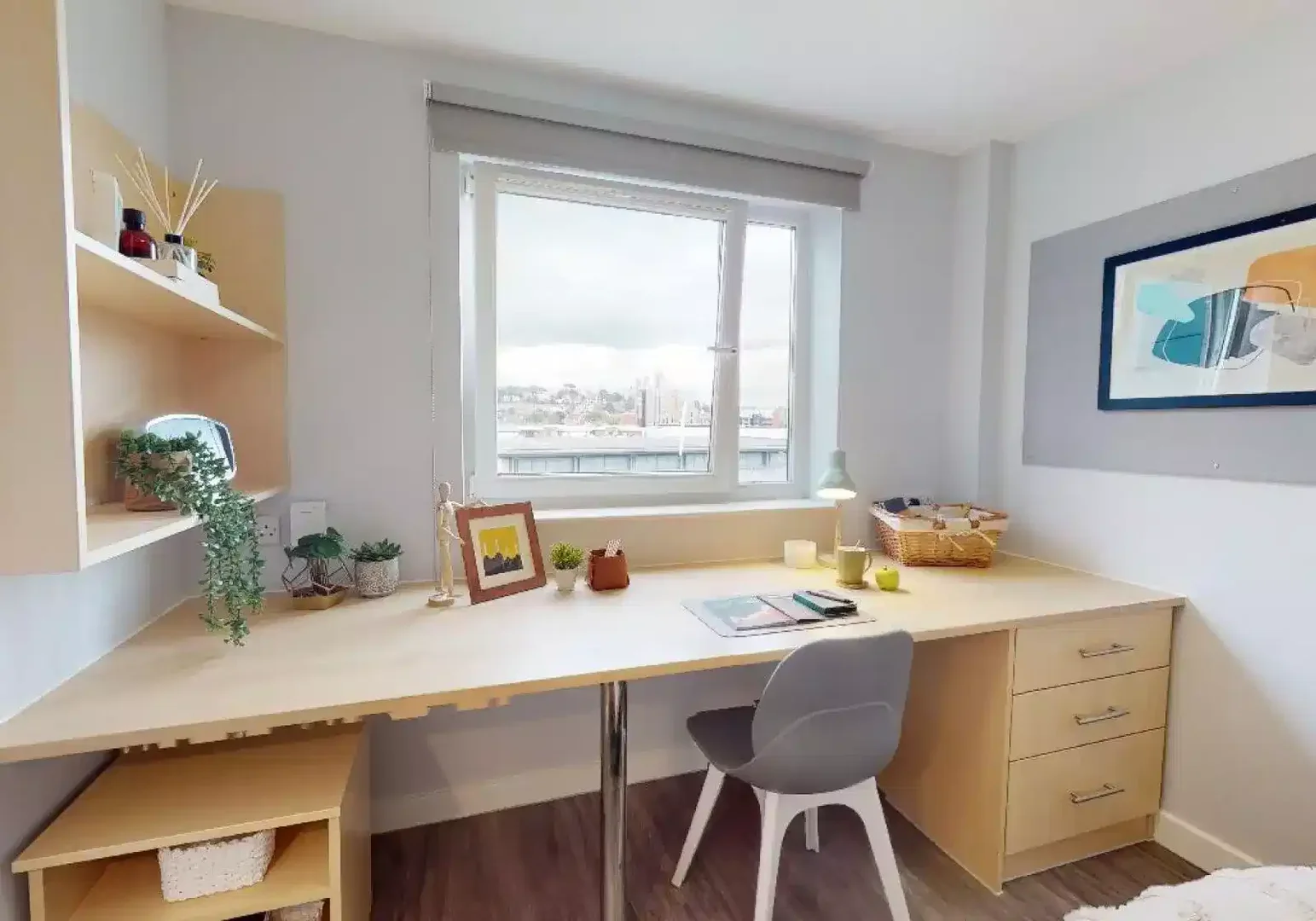 Quarto de estudante económico com localização conveniente em 