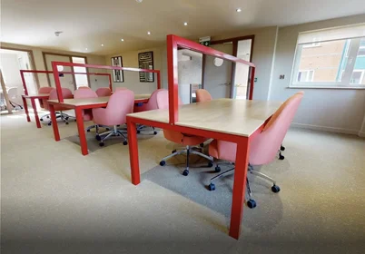 Quarto privado em Ruston Way, imagem 10 de 32