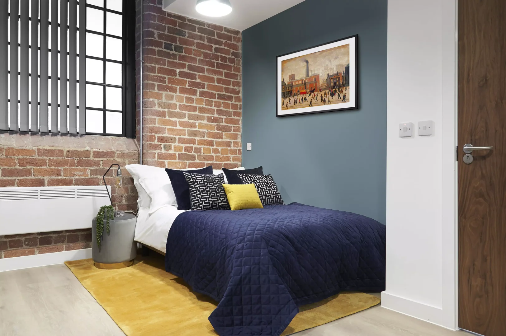 Cozy room for students available in 