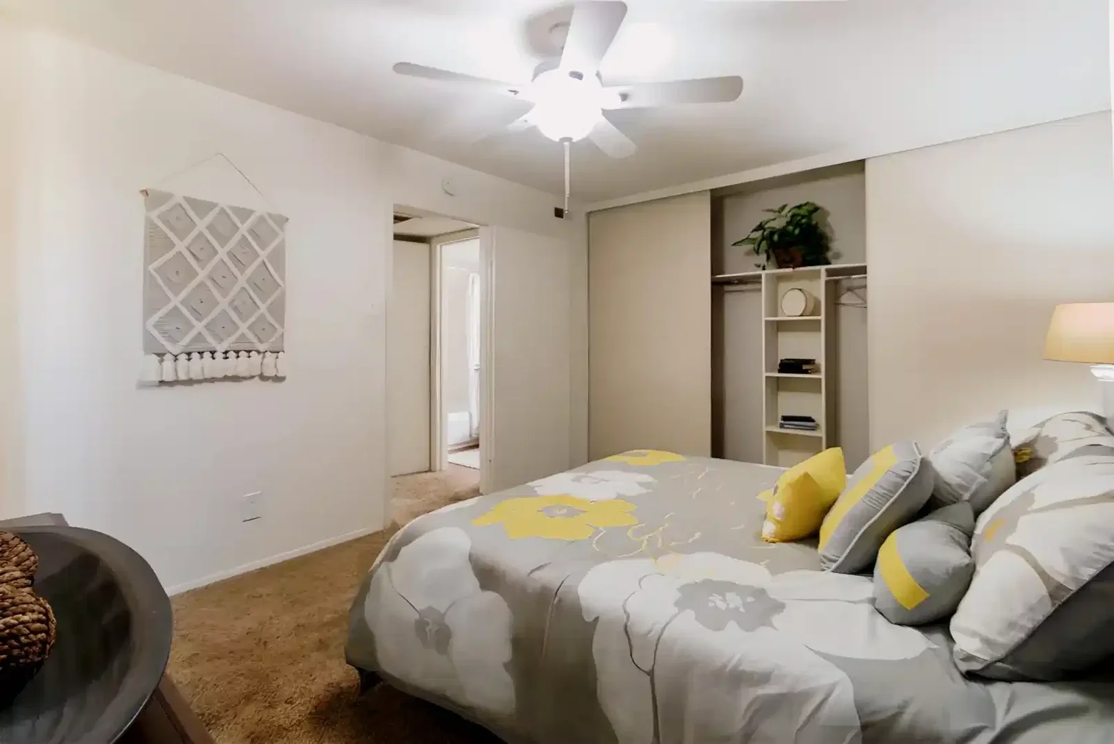 Convenient studio apartment for student living in 