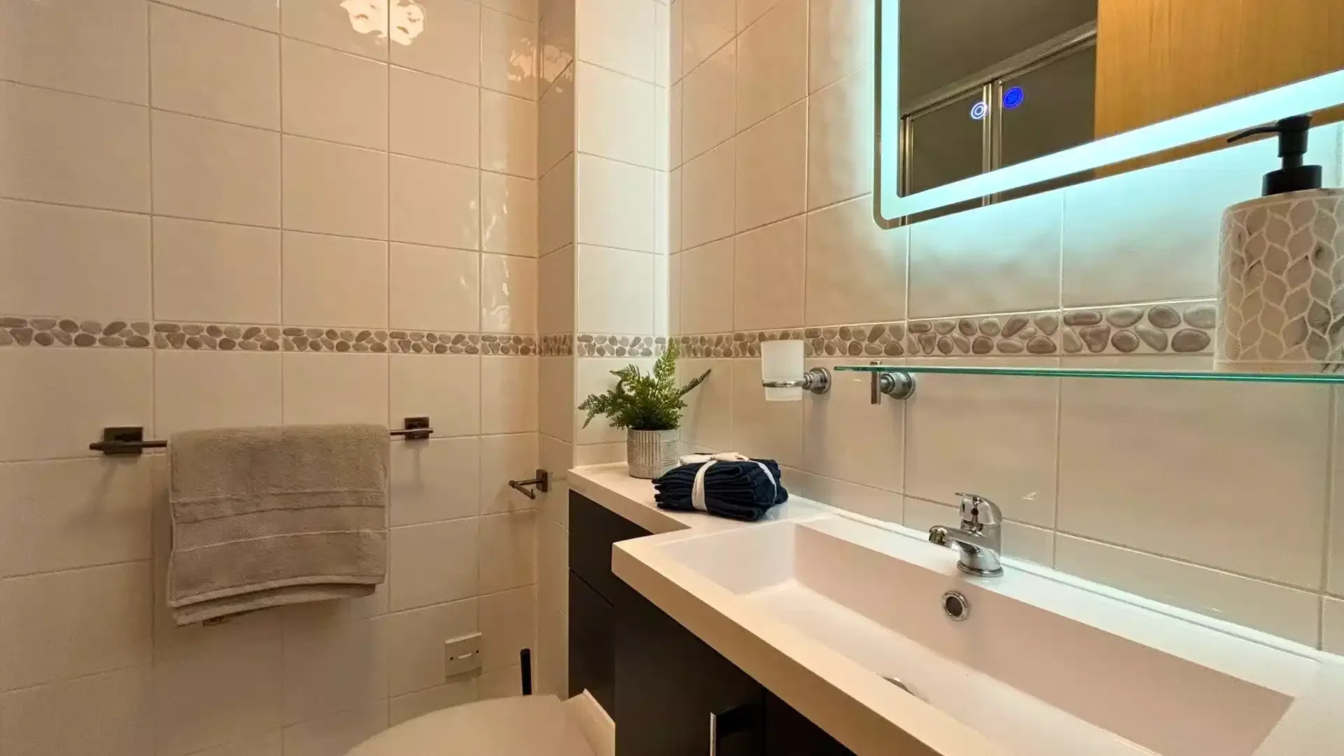 Economical student room with convenient location in 