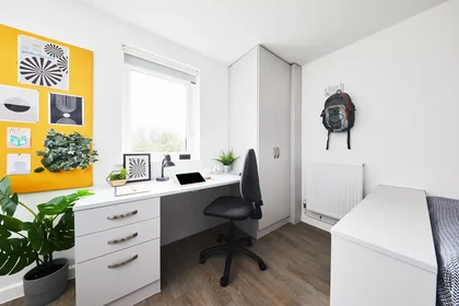 Studio at Moorside Road, image 2 of 46