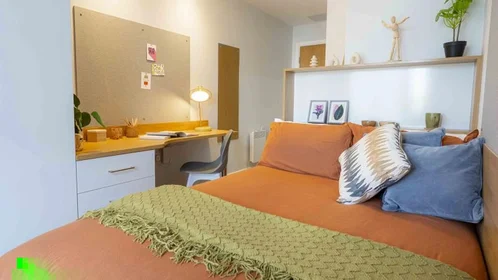 Quarto privado em Baker Street, imagem 1 de 10