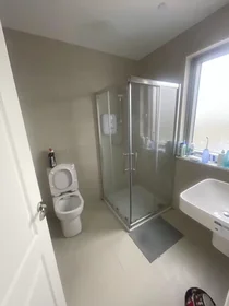 Stanza privata in Linn Bheag, immagine 10 di 13