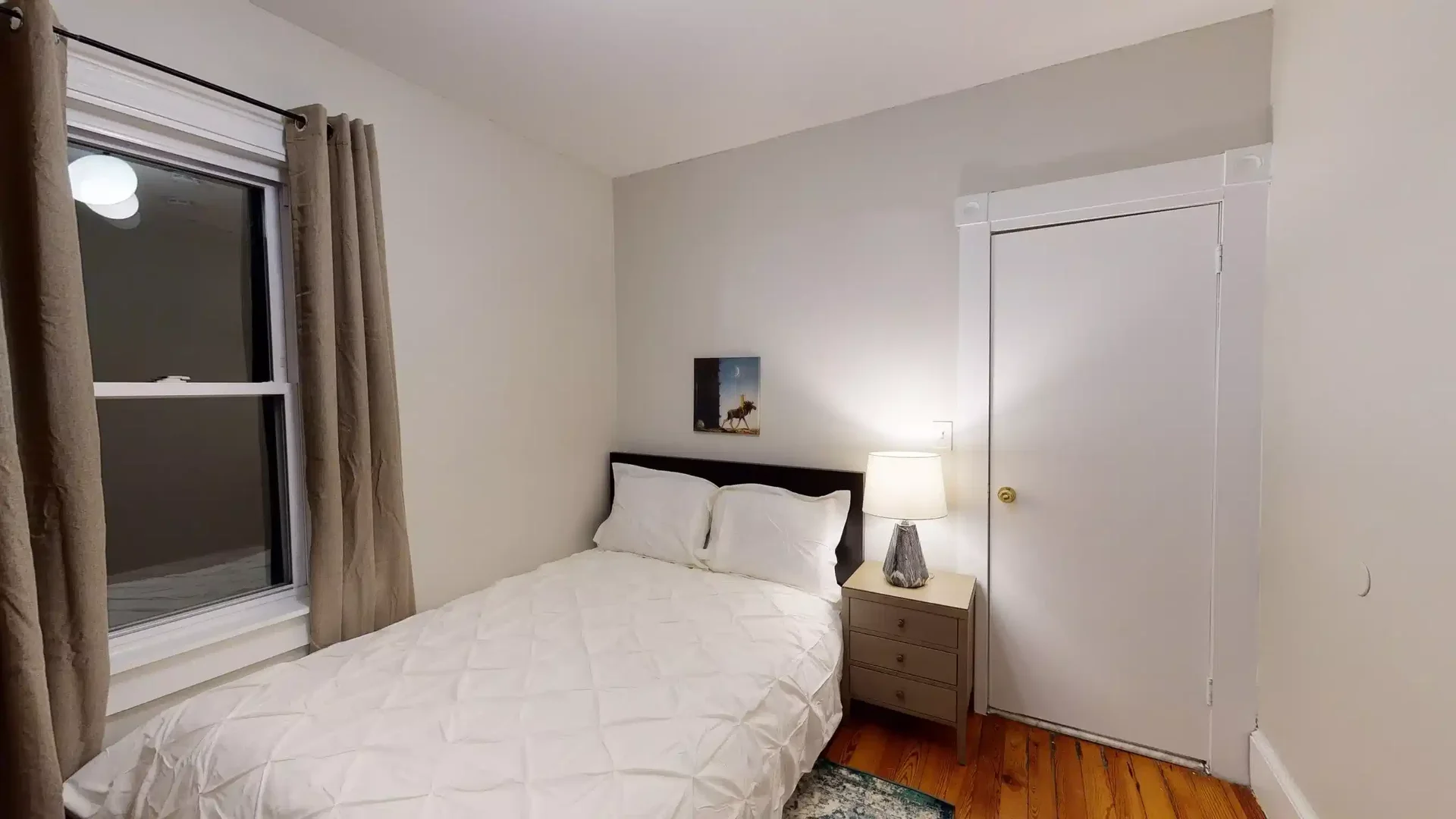 Economical student room with convenient location in 
