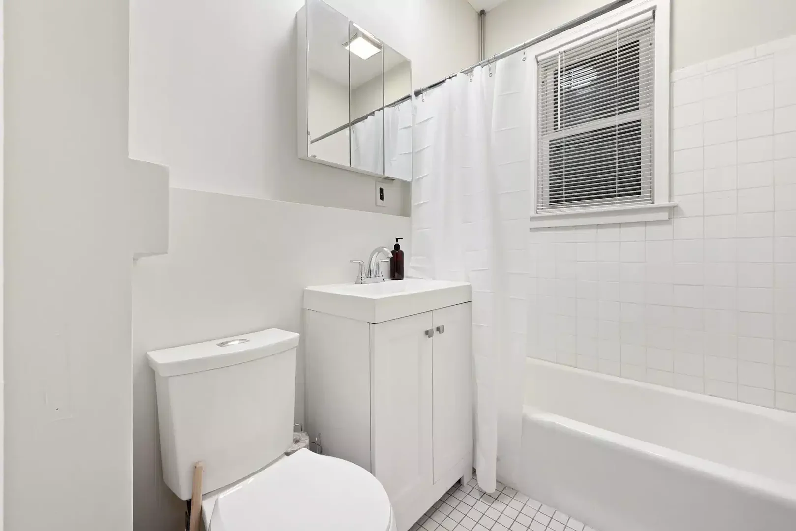 Quarto amigo do estudante em com comodidades modernas