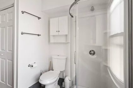 Quarto privado em 02134, imagem 15 de 49