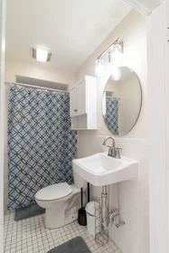 Quarto privado em 02134, imagem 4 de 49