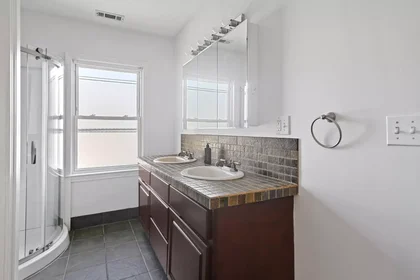 Quarto privado em 02134, imagem 35 de 49