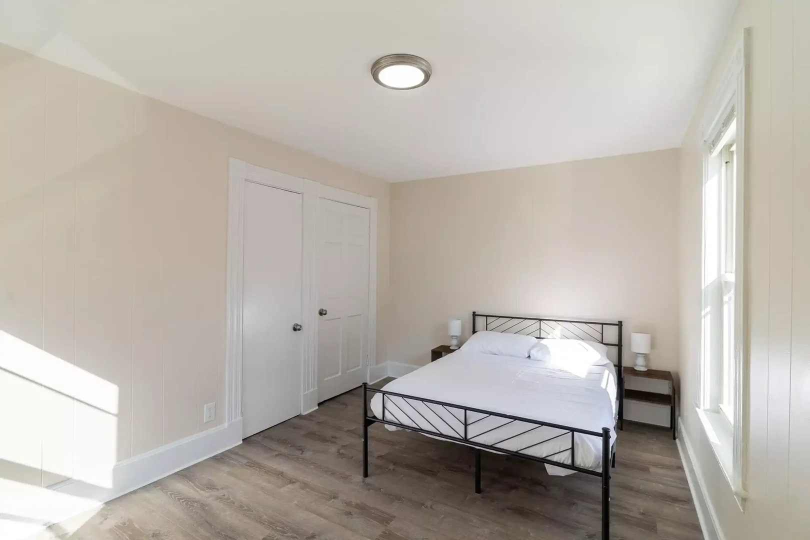 Quarto de estudante económico com localização conveniente em 