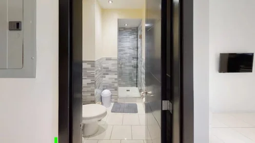 Quarto privado em 10025, imagem 2 de 29