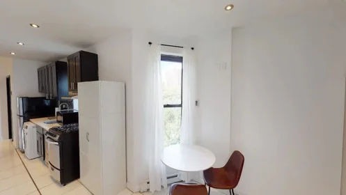 Quarto privado em 10025, imagem 3 de 29