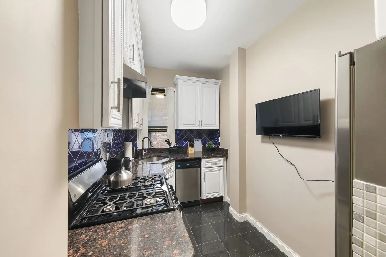 Quarto para alugar em apartamento de estudantes em , totalmente mobilado