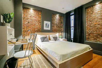 Private room at 10025, image 1 of 10