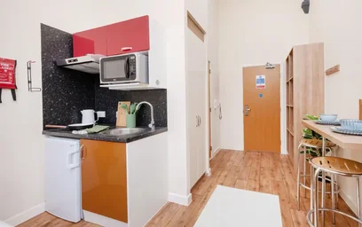 Private room at Victoria Road, image 40 of 49