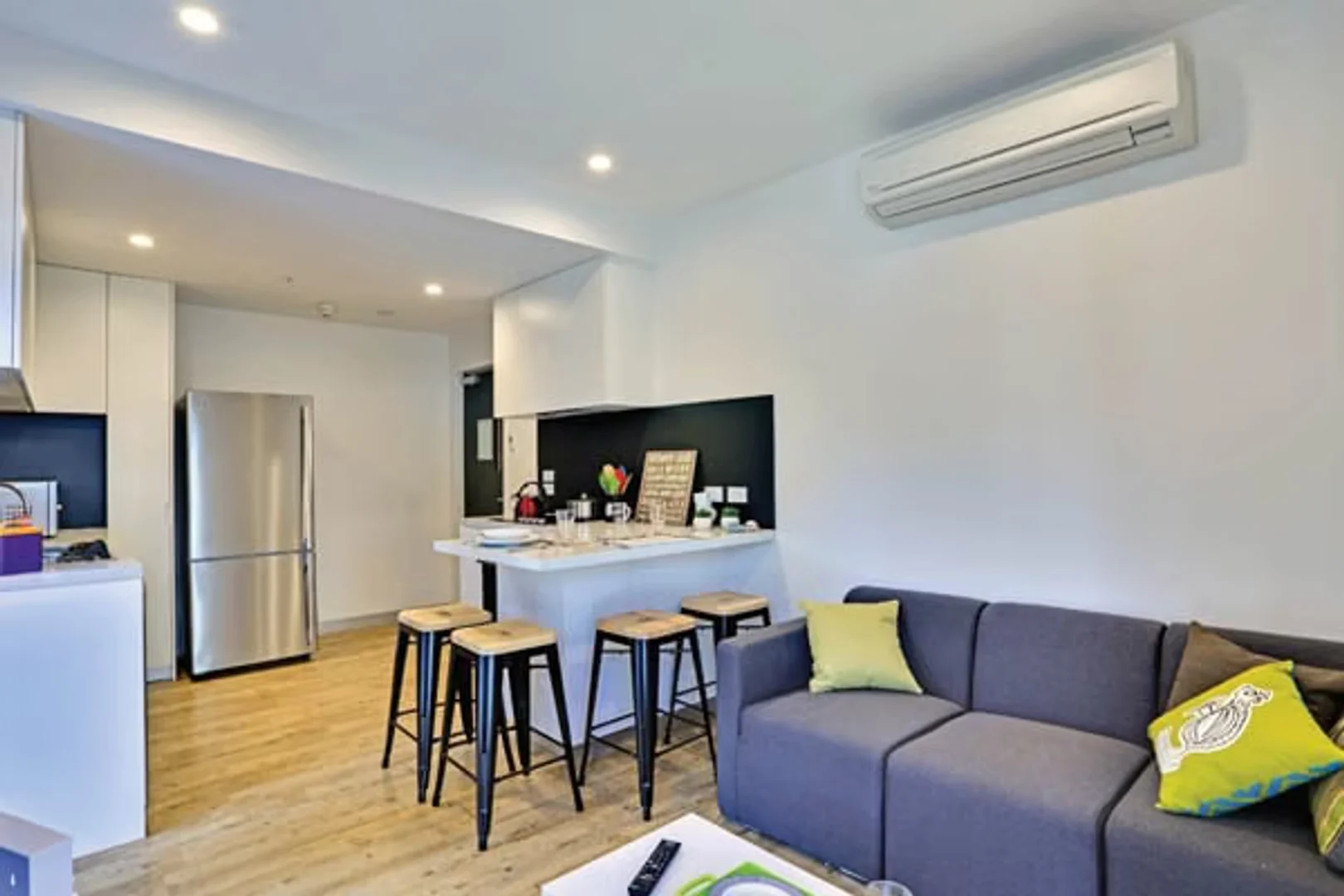 Economical student room with convenient location in 