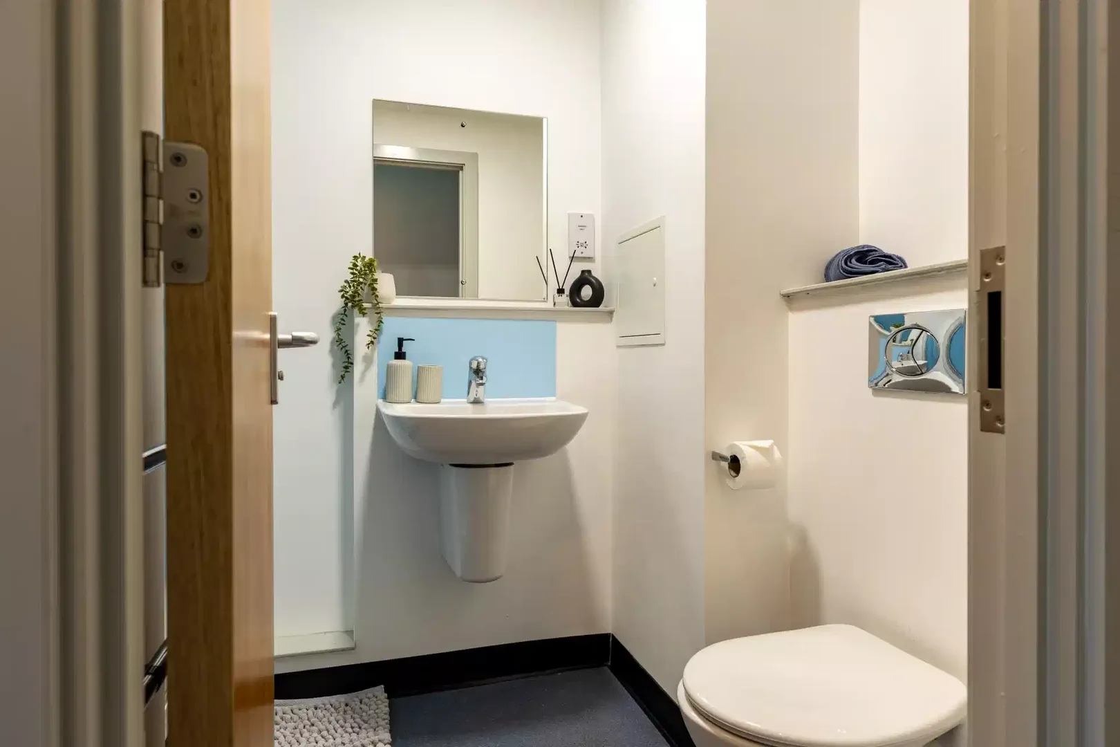 Habitación estudiantil económica con ubicación conveniente en 