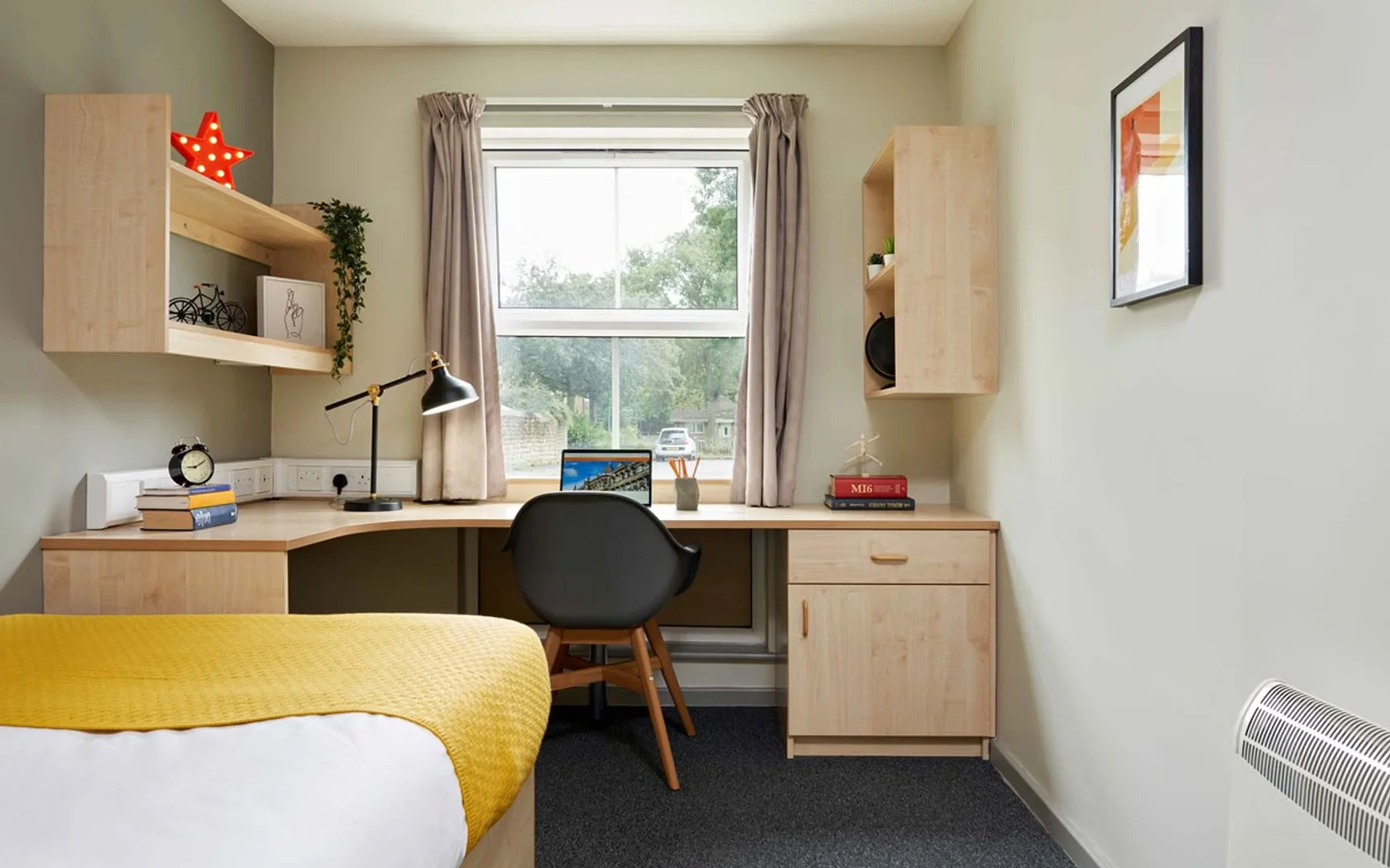 Budget-friendly student room close to campus in 