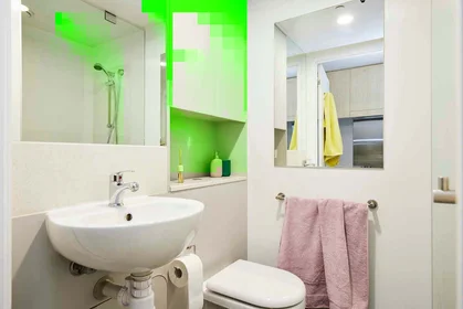 Habitación privada en Abercrombie Street, imagen 32 de 34