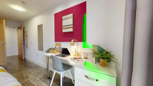 Private room at King's Bridge Road, image 5 of 14