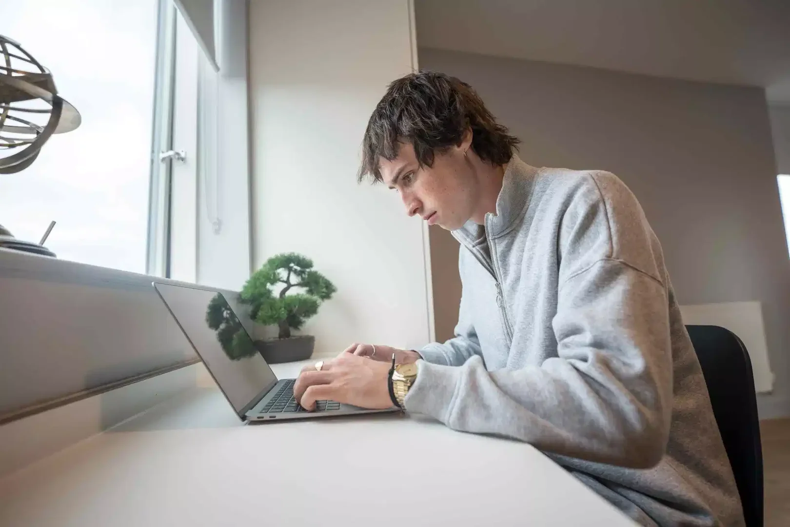 Quarto de estudante económico com localização conveniente em 