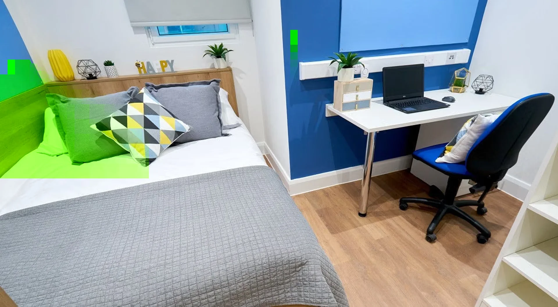 Functional student room perfect for studying in