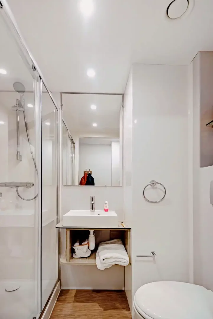 Student-friendly room in  with modern amenities