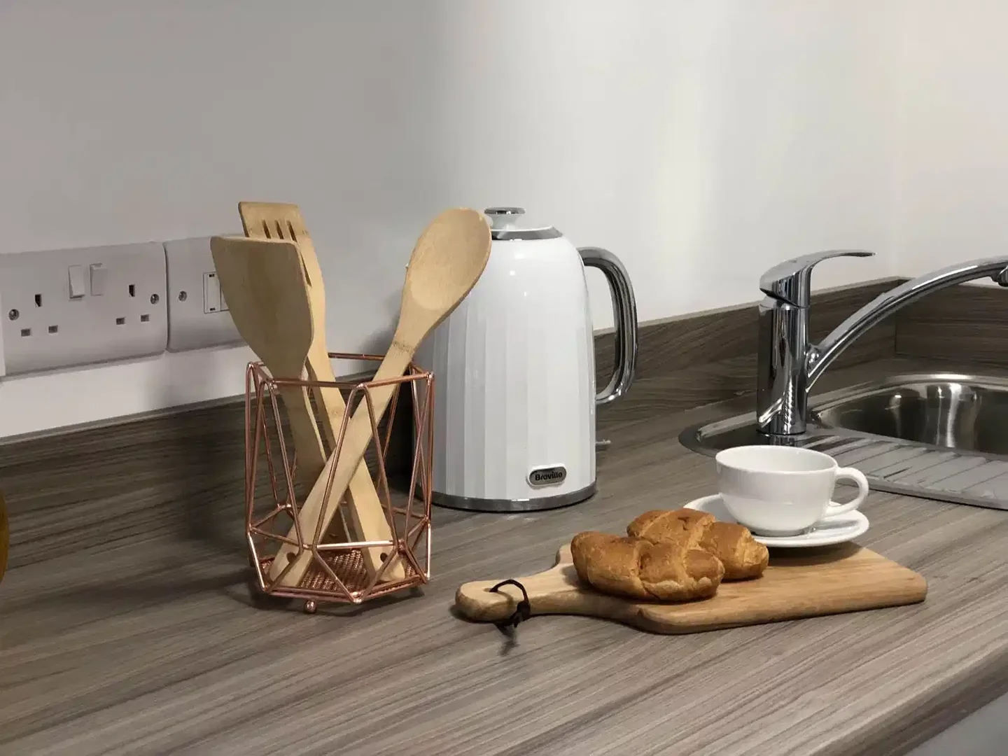 Niedrogi apartament typu studio z niezbędnymi funkcjami w 