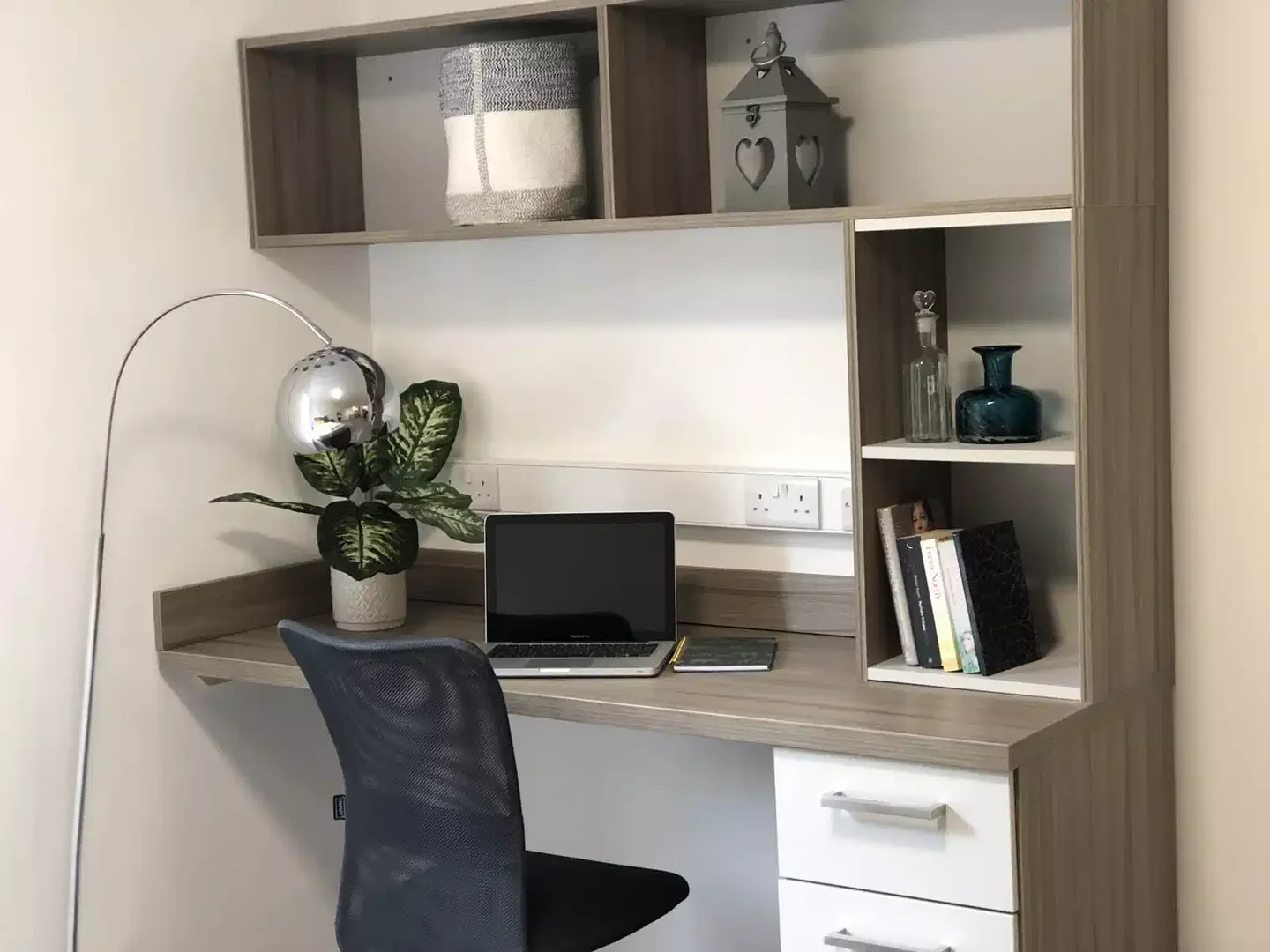 Minimalist student studio in  with efficient layout
