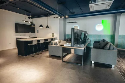 Studio in der Military Road, bild 48 von 49