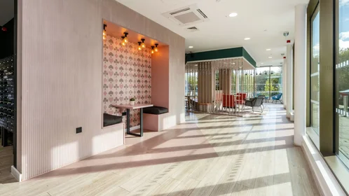 Monolocale in Walnut Tree Close, immagine 36 di 40