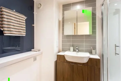 Quarto privado em Walnut Tree Close, imagem 2 de 45