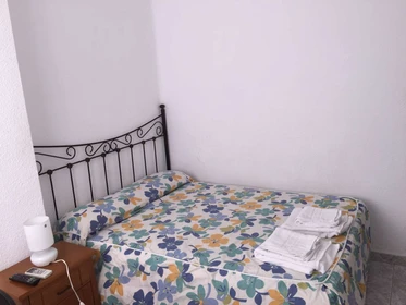 Cheap private room in Malaga