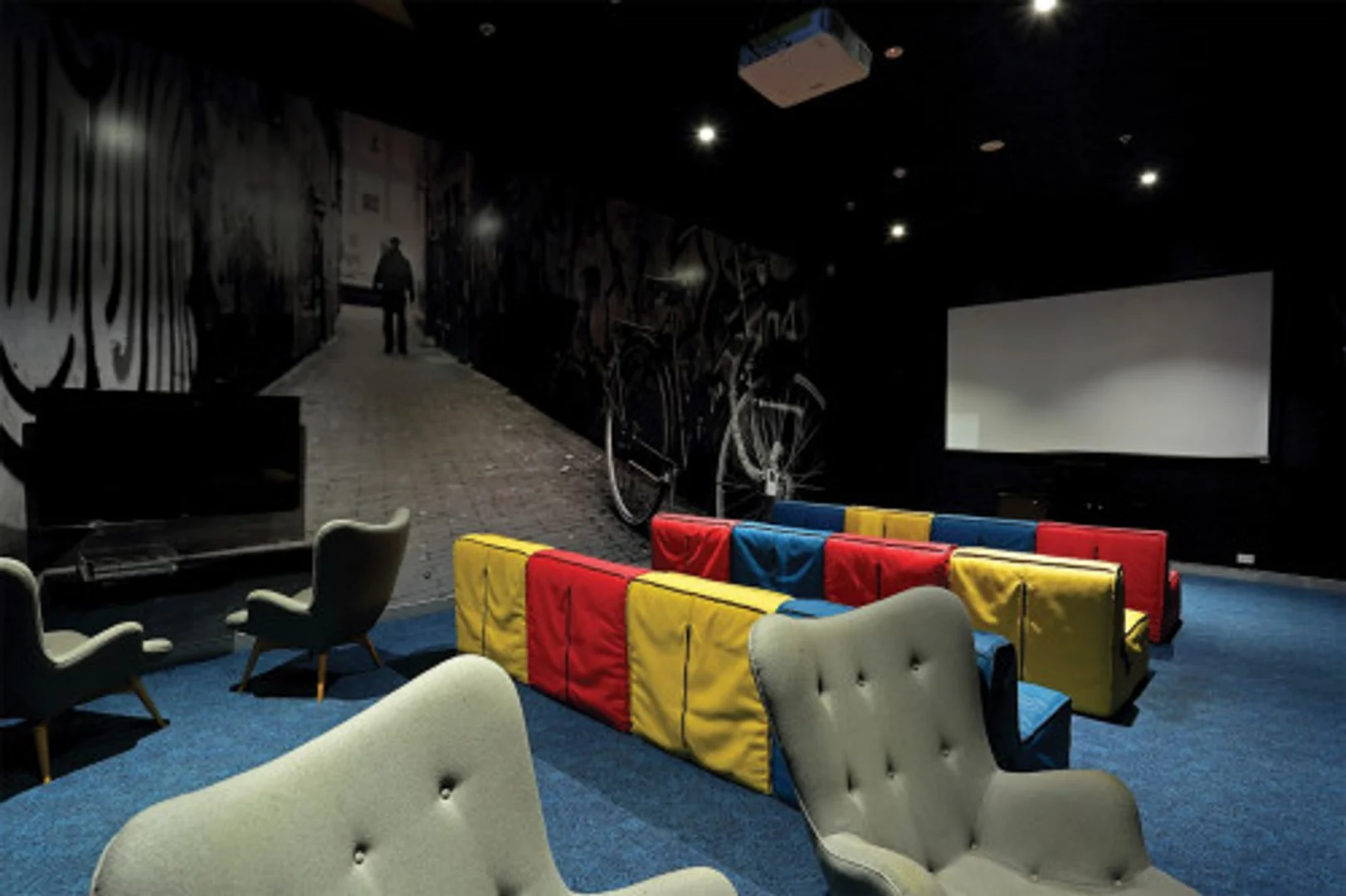 Chambre confortable pour étudiants disponible dans 