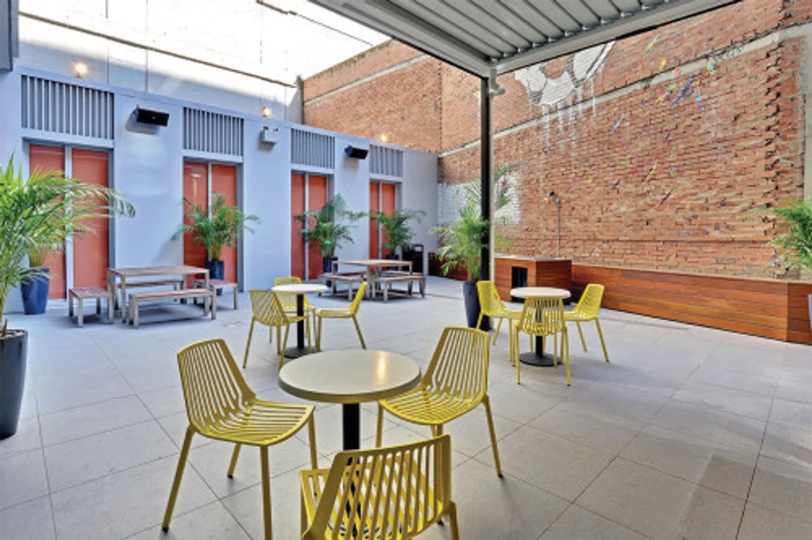 Chambre confortable pour étudiants disponible dans 