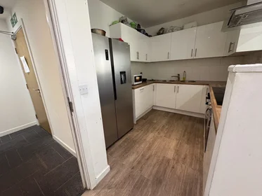 Private room at London Road, image 32 of 34