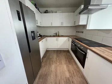Private room at London Road, image 33 of 34