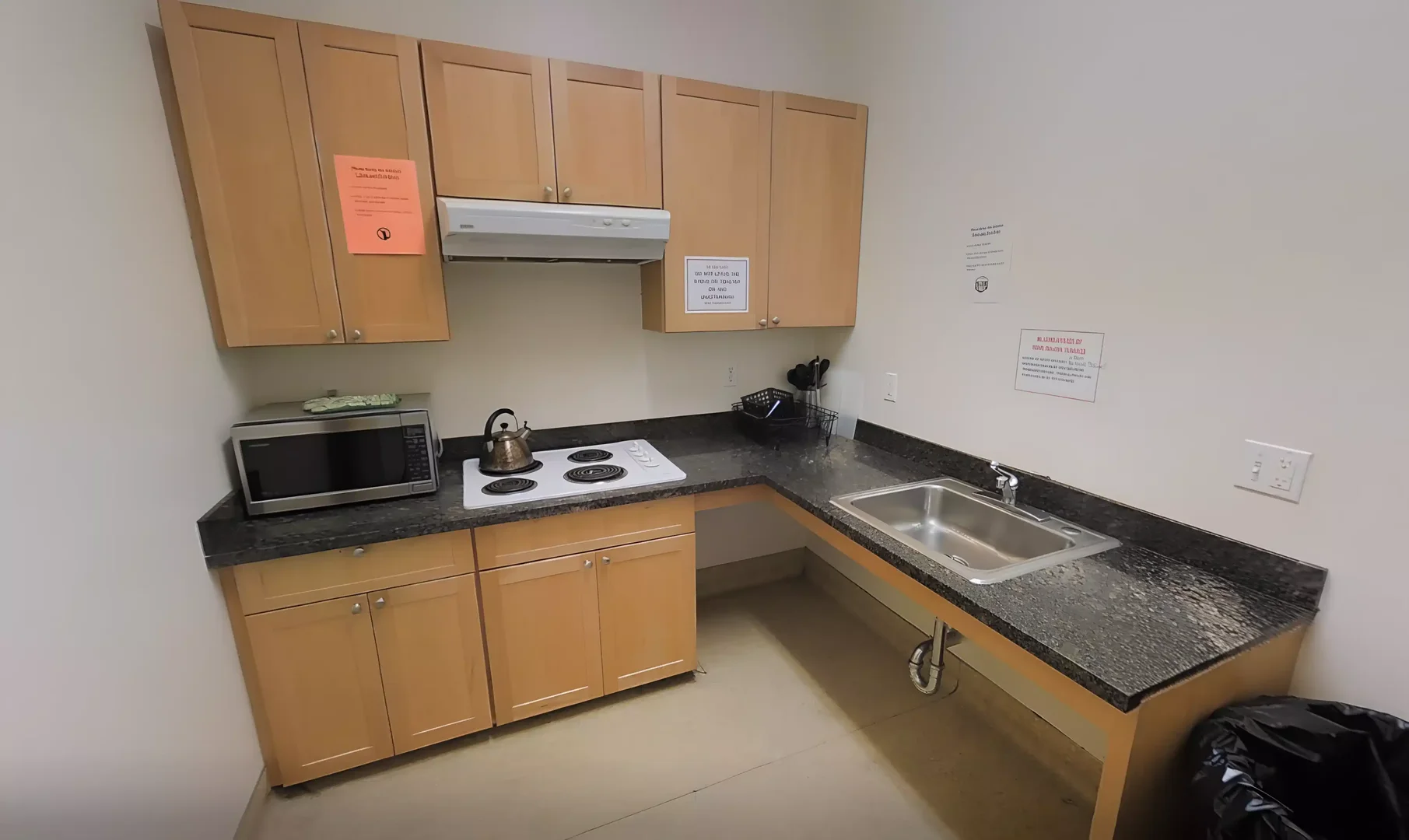 Quarto de estudante económico perto do campus em 